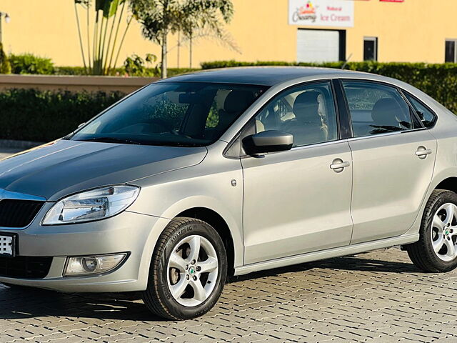 Second Hand Skoda Rapid [2011-2014] Elegance 1.6 TDI CR MT in Surat