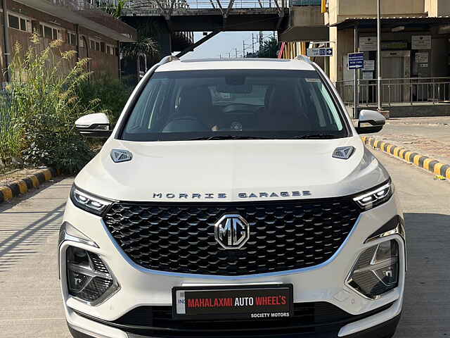 Second Hand MG Hector Plus Sharp 2.0 Diesel Turbo MT 6-STR in Noida