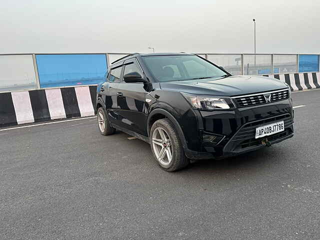 Second Hand Mahindra XUV300 [2019-2024] W6 1.2 Petrol in Delhi