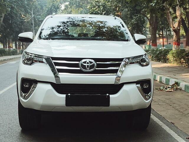 Second Hand Toyota Fortuner [2016-2021] 2.8 4x2 MT [2016-2020] in Delhi