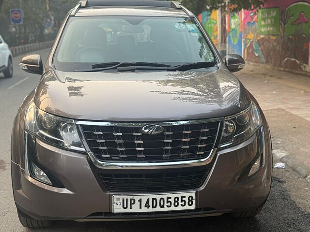 Second Hand Mahindra XUV500 W11 AT in Delhi