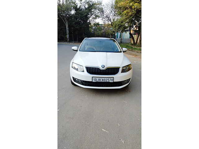 Second Hand Skoda Octavia [2017-2021] 1.8 TSI Style Plus AT [2017] in Delhi