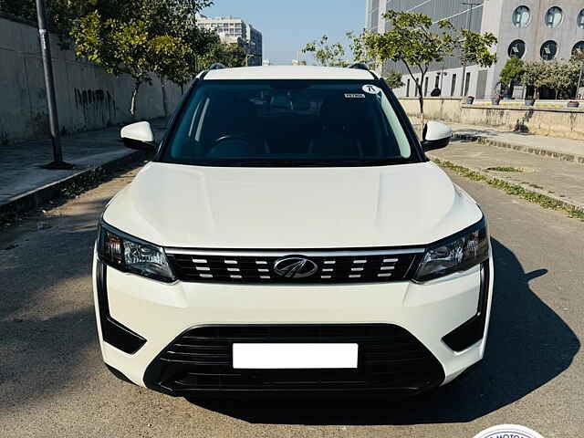 Second Hand Mahindra XUV300 [2019-2024] W6 1.2 Petrol AMT [2021] in Ahmedabad