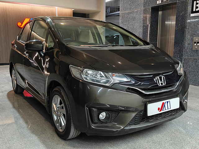 Second Hand Honda Jazz [2015-2018] V AT Petrol in Ahmedabad