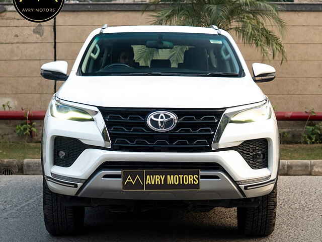 Second Hand Toyota Fortuner 4X4 AT 2.8 Diesel in Delhi