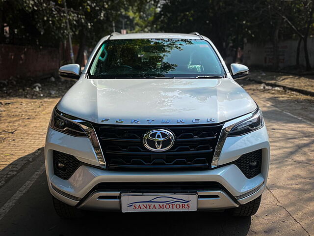 Second Hand Toyota Fortuner 4X2 AT 2.8 Diesel in Delhi