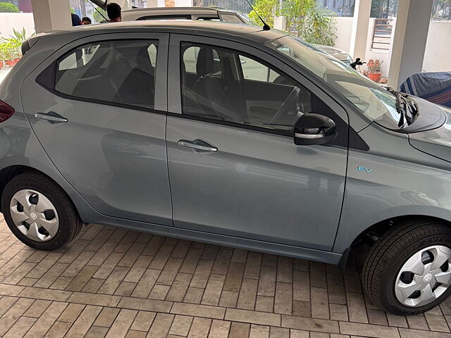 Second Hand Tata Tiago EV XT Medium Range [2022-2025] in Kolkata