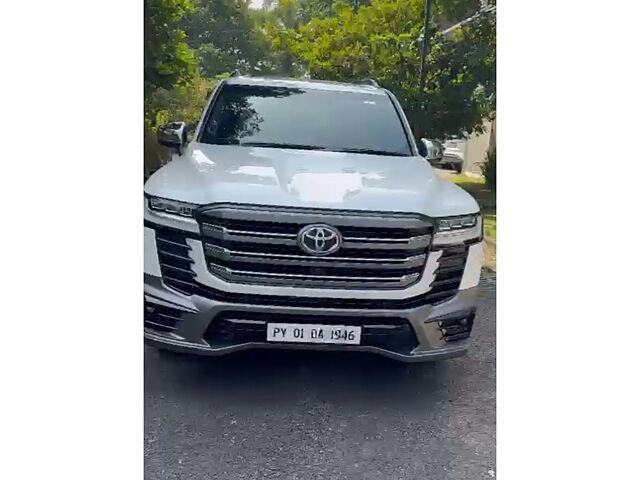 Second Hand Toyota Land Cruiser ZX Diesel in Delhi