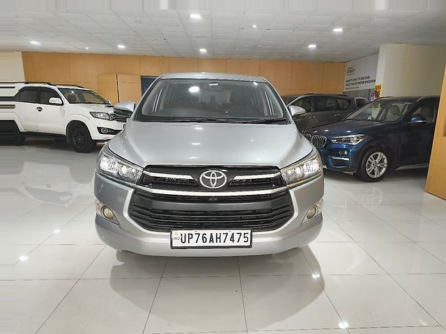 Second Hand Toyota Innova Crysta [2016-2020] 2.4 G 7 STR [2016-2017] in Kanpur