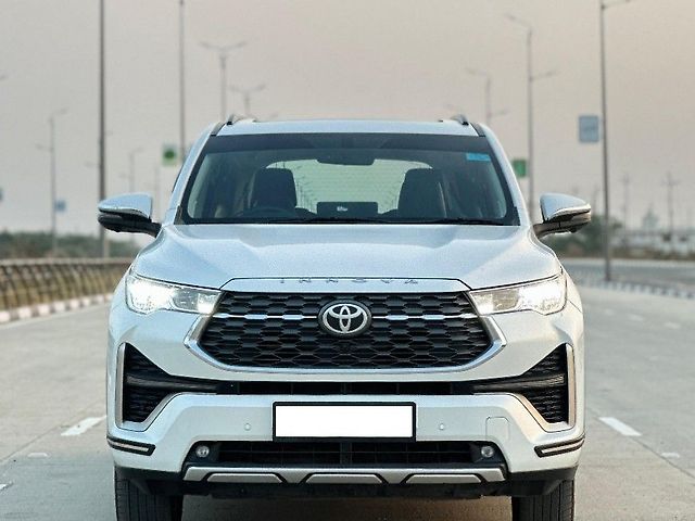 Used 2024 Toyota Innova Hycross ZX Hybrid 7 STR for sale in