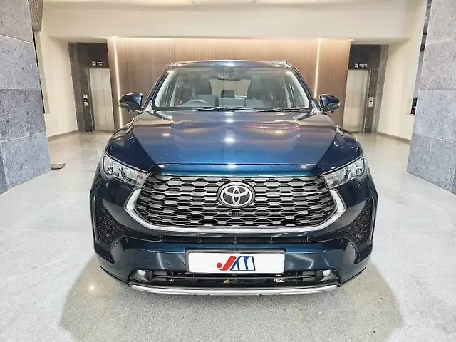 Second Hand Toyota Innova Hycross VX (O) Hybrid 8 STR in Ahmedabad