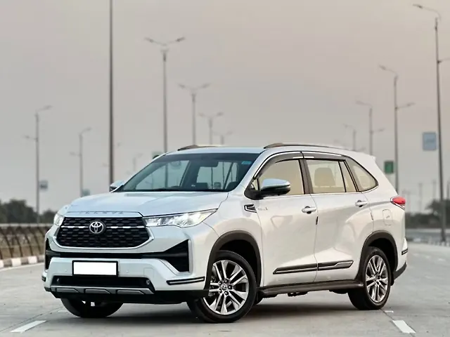 Used 2024 Toyota Innova Hycross ZX Hybrid 7 STR for sale in
