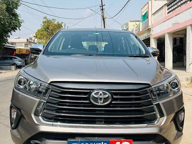 Second Hand Toyota Innova Crysta [2016-2020] 2.4 VX 8 STR [2016-2020] in Kanpur