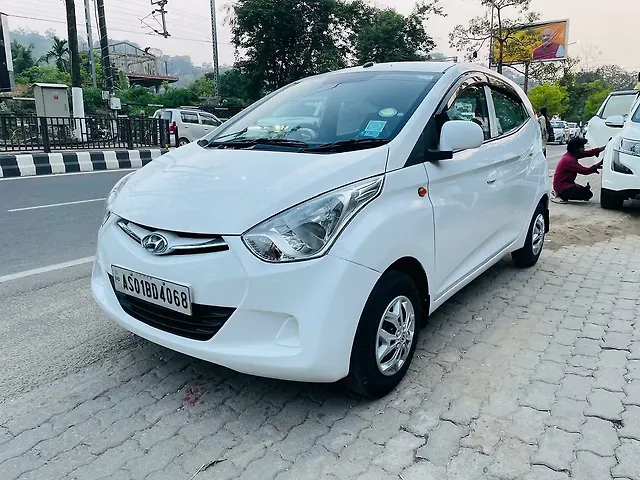 Second Hand Hyundai Eon Era + in Guwahati