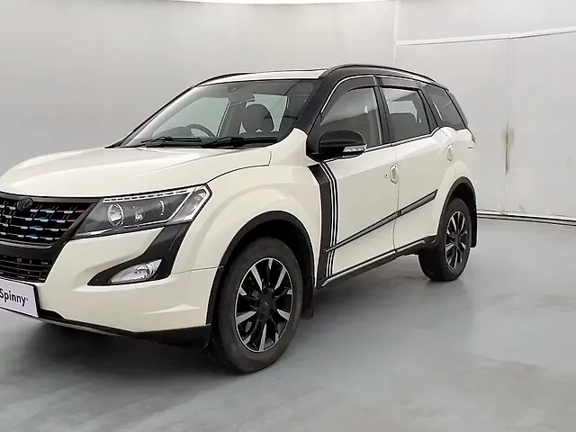 Second Hand Mahindra XUV500 W11 AT in Lucknow