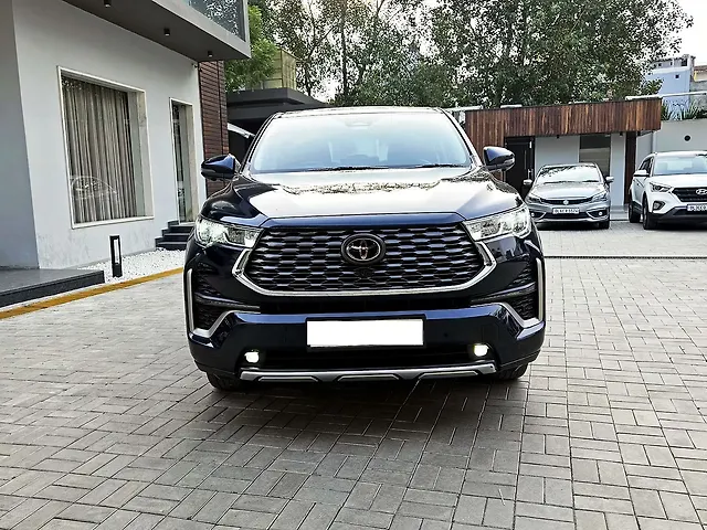 Used 2023 Toyota Innova Hycross ZX Hybrid 7 STR for sale in