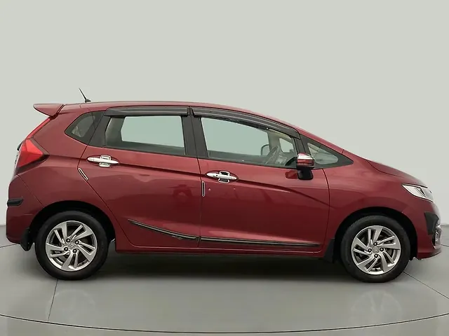は Used 2020 Honda Jazz ZX CVT for sale in Lucknow at Rs.6
