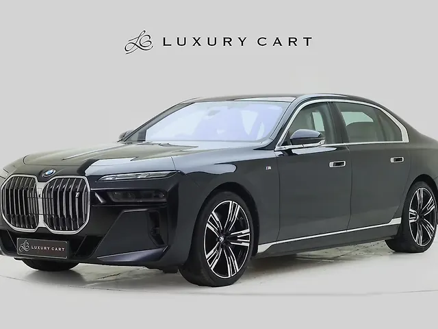 Used 2024 BMW i7 eDrive50 M Sport for sale in Delhi at Rs.1,60,00,000 ...