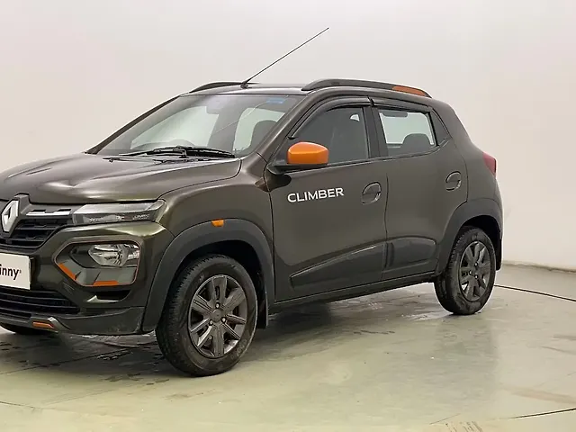 Used 2025 Mahindra XUV 3XO AX5 1.2 Petrol AT for sale in Kolkata