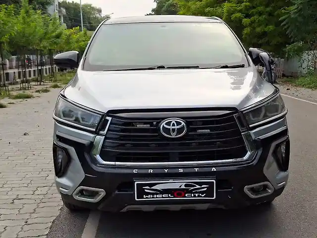 Second Hand Toyota Innova Crysta [2016-2020] 2.8 ZX AT 7 STR [2016-2020] in Kanpur