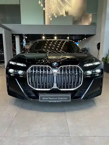 Second Hand BMW i7 eDrive50 M Sport in Vapi Second Hand BMW i7 eDrive50 M Sport in Vapi