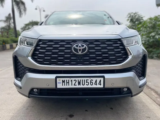Second Hand Toyota Innova Hycross 	VX (O) Hybrid (Electric + Petrol) Automatic (e-CVT) 7 STR in Mumbai