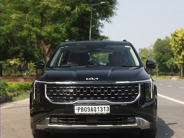 Second Hand Kia Carnival Limousine Plus Diesel Turbo Automatic in Delhi