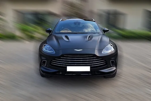 Second Hand Aston Martin DBX Twin Turbo in Delhi Second Hand Aston Martin DBX Twin Turbo in Delhi