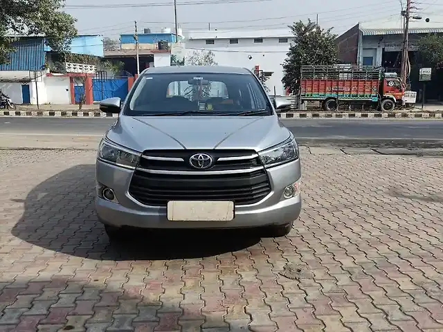 Second Hand Toyota Innova Crysta [2016-2020] 2.4 G 7 STR [2016-2017] in Rudrapur