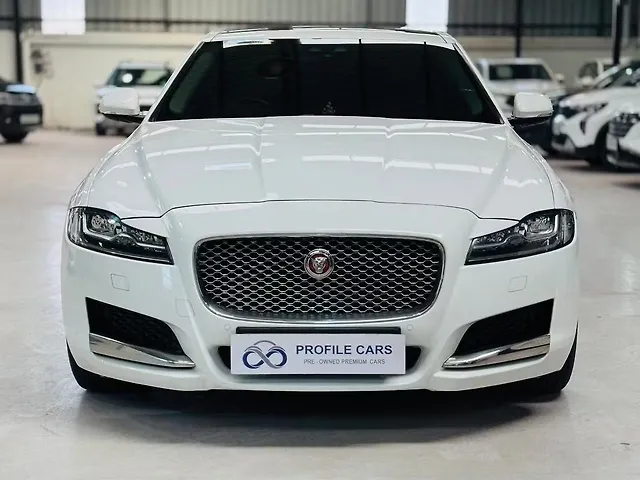 Second Hand Jaguar XF Pure Diesel CBU in Vadodara