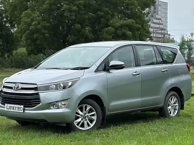 Second Hand Toyota Innova Crysta [2016-2020] 2.4 V Diesel in Ahmedabad