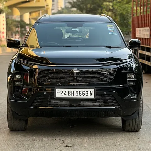 Second Hand Tata Safari Accomplished X Plus 7 STR Dark Edition AT in Mumbai Second Hand Tata Safari Accomplished X Plus 7 STR Dark Edition AT in Mumbai
