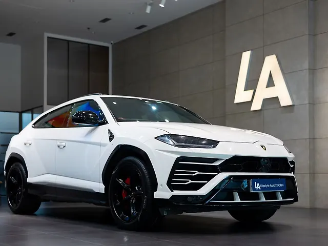 सेकंड हैंड Lamborghini Urus Twin-Turbo V8 इन कोलकाता