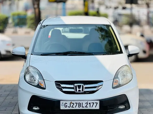 Second Hand Honda Brio VX MT in Surat