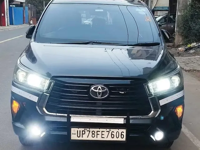 Second Hand Toyota Innova Crysta [2016-2020] 2.4 V Diesel in Kanpur