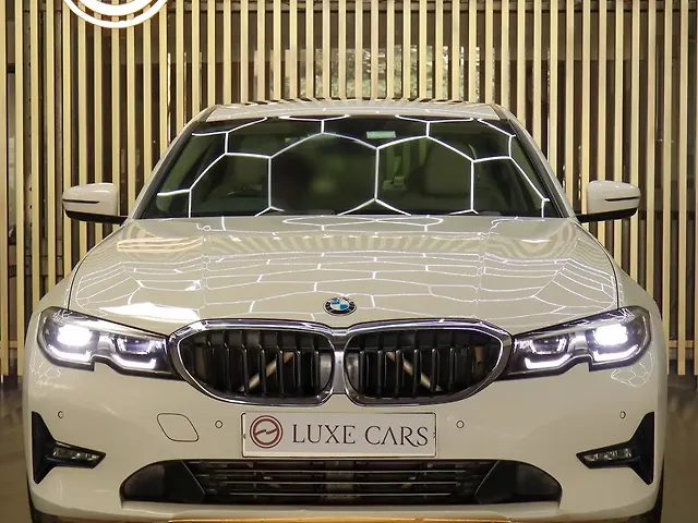 सेकंड हैंड BMW 3 Series 330i M Sport Dark इन बैंगलोर