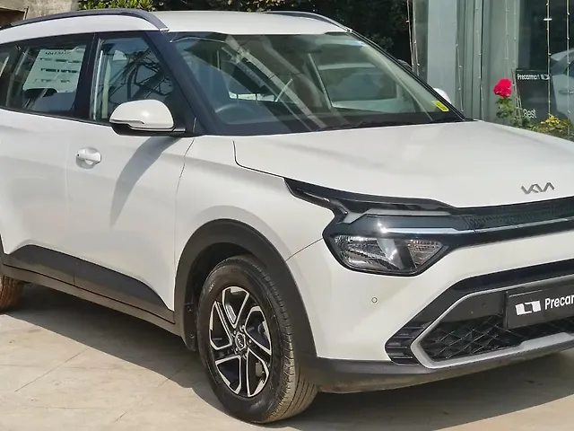 Second Hand Kia Carens Prestige Plus 1.4 Petrol DCT 7 STR in Bangalore