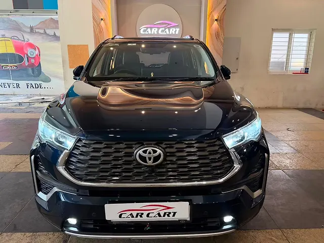 Used 2025 Toyota Innova Hycross ZX Hybrid (Electric + Petrol