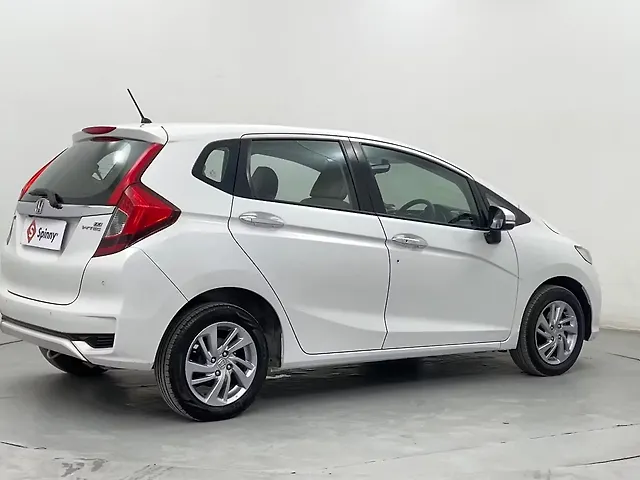 Used 2020 Honda Jazz ZX CVT for sale in Pune at Rs.5,78,000 - CarWale