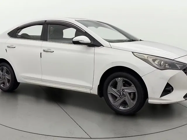 Used 2020 Hyundai Verna [2020-2023] SX 1.5 VTVT IVT for sale in