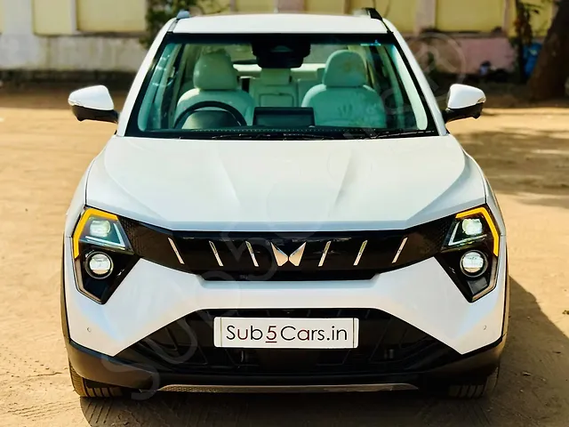 Second Hand Mahindra XUV 3XO AX7L Petrol 1.2L Turbo Automatic (TC) Dual Tone in Hyderabad