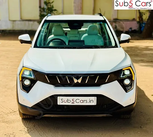 Second Hand Mahindra XUV 3XO AX7L Petrol 1.2L Turbo Automatic (TC) Dual Tone in Hyderabad Second Hand Mahindra XUV 3XO AX7L Petrol 1.2L Turbo Automatic (TC) Dual Tone in Hyderabad