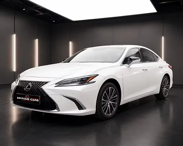 Second Hand Lexus Old Generation ES 2018 300h Luxury in Chandigarh Second Hand Lexus Old Generation ES 2018 300h Luxury in Chandigarh