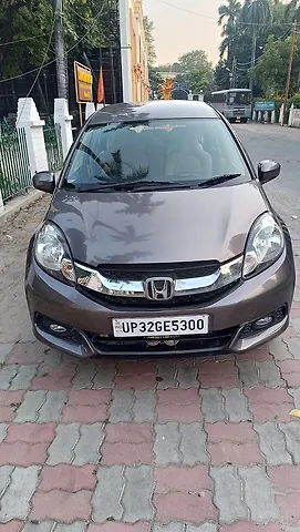 Second Hand Honda Mobilio V Diesel in Lucknow Second Hand Honda Mobilio V Diesel in Lucknow