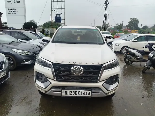 Second Hand Toyota Fortuner 4x2 2WD Diesel 2.8L Turbo 6 Speed Manual in Chhatrapati Sambhaji Nagar