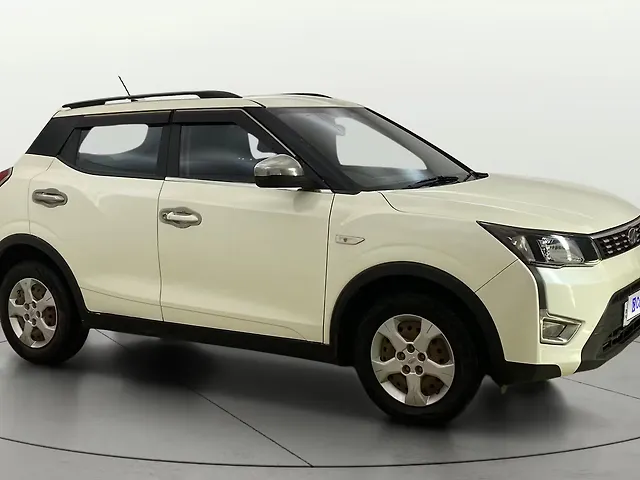 Second Hand Mahindra XUV300 [2019-2024] W8 (O) 1.2 Petrol AMT in Navi Mumbai