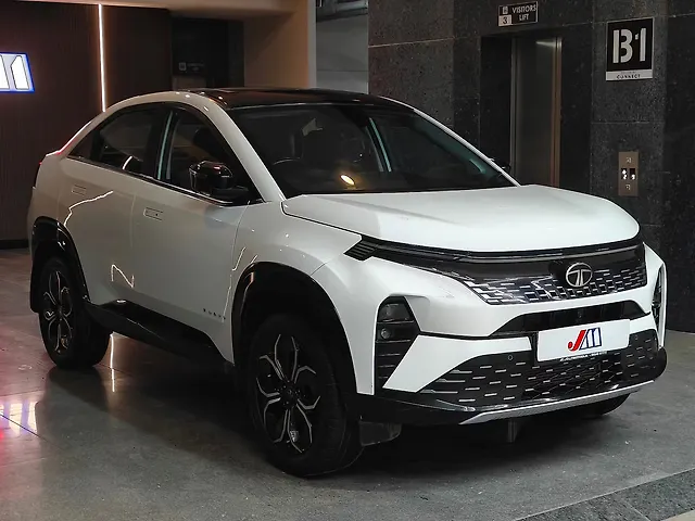 Second Hand Tata Curvv Accomplished S 1.2 Revotron Petrol 6MT [2024-2025] in Ahmedabad