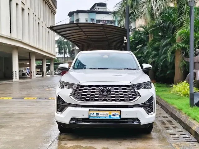 Second Hand Toyota Innova Hycross ZX Hybrid (Electric + Petrol) Automatic (e-CVT) 7 STR in Mumbai