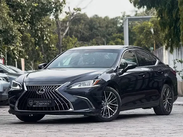 Second Hand Lexus Old Generation ES 2018 300h Exquisite in Delhi Second Hand Lexus Old Generation ES 2018 300h Exquisite in Delhi