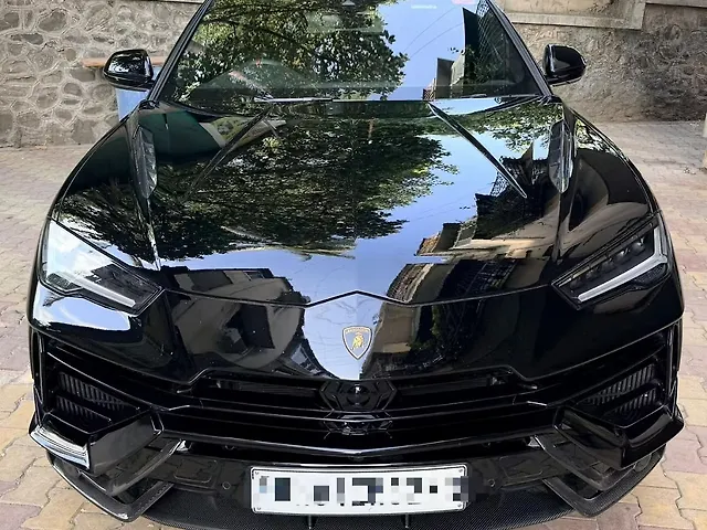 Used Lamborghini Urus Performante Twin turbo in Pune Used Lamborghini Urus Performante Twin turbo in Pune